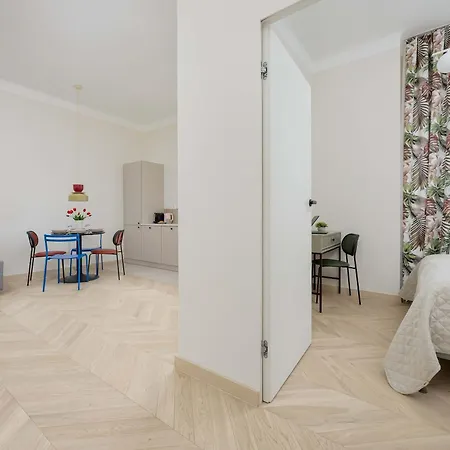 Bright Rakowiecka Near Pole Mokotowskie By Renters Apartment Warsaw