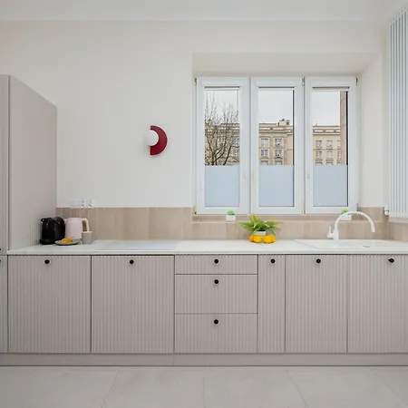 Apartment Bright Rakowiecka Near Pole Mokotowskie By Renters Warsaw
