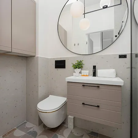 Bright Rakowiecka Near Pole Mokotowskie By Renters Apartment Warsaw