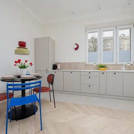 Apartment Bright Rakowiecka Near Pole Mokotowskie By Renters Warsaw