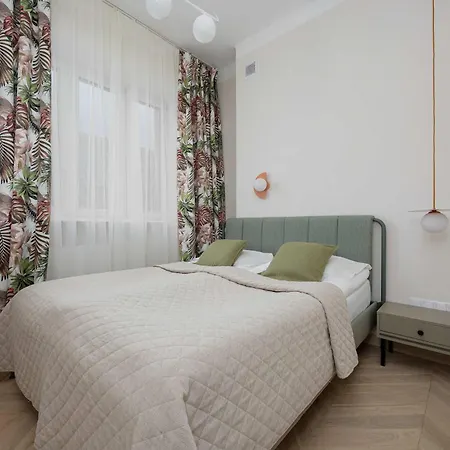 Bright Rakowiecka Near Pole Mokotowskie By Renters Apartment Warsaw
