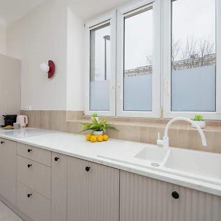 Bright Rakowiecka Near Pole Mokotowskie By Renters Apartment Warsaw